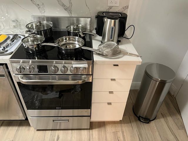 801 Brickell Bay Drive 1469, Miami, FL 33131