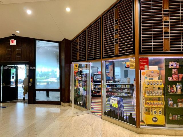 801 Brickell Bay Drive 1469, Miami, FL 33131