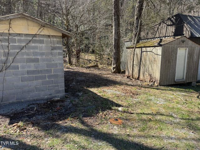 6430 Hoot Owl Hollow Road, Norton, VA 24273