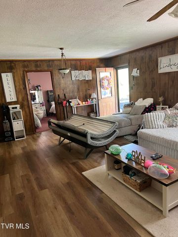 6430 Hoot Owl Hollow Road, Norton, VA 24273