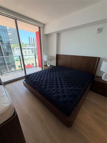 90 NE 32nd St 706, Miami, FL 33137