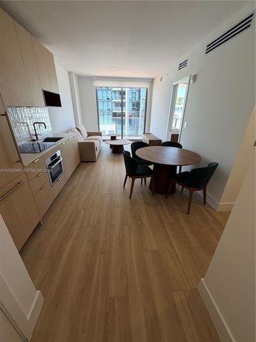 90 NE 32nd St 706, Miami, FL 33137