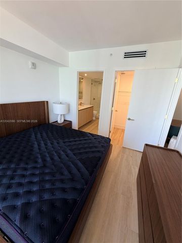 90 NE 32nd St 706, Miami, FL 33137