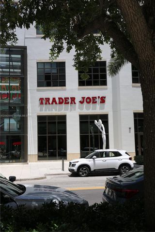 90 NE 32nd St 706, Miami, FL 33137