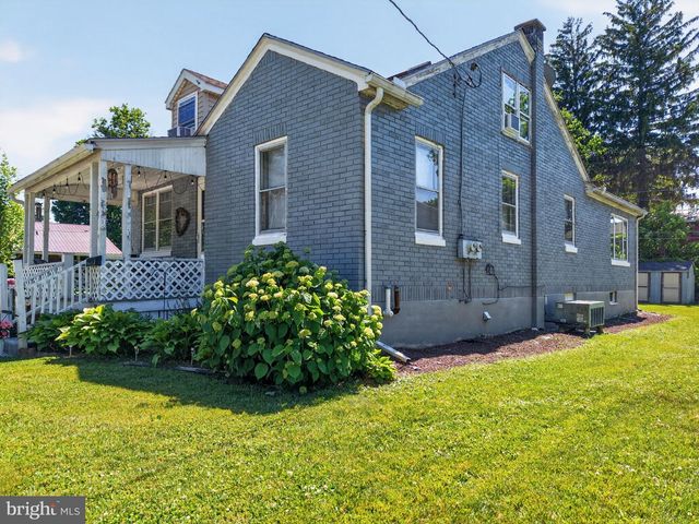 216 W FULTON ST, Ephrata, PA 17522