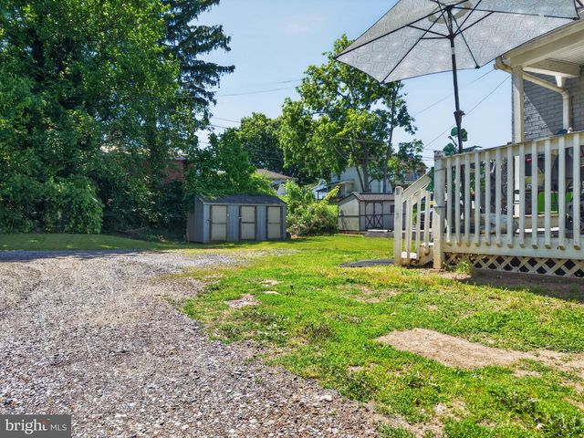 216 W FULTON ST, Ephrata, PA 17522