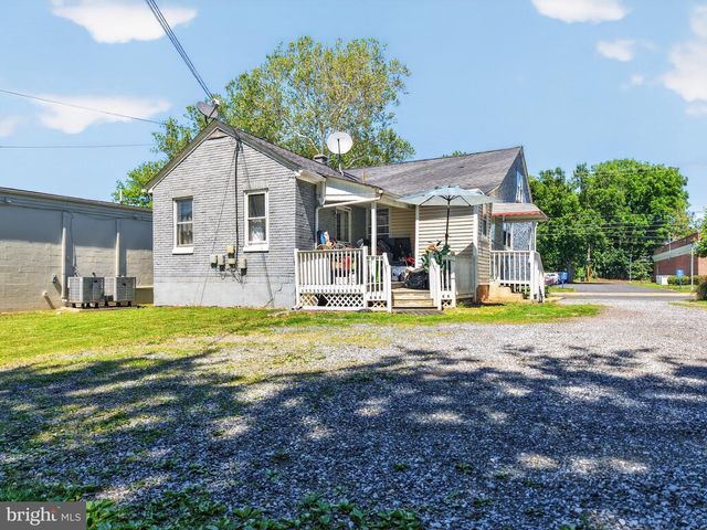 216 W FULTON ST, Ephrata, PA 17522