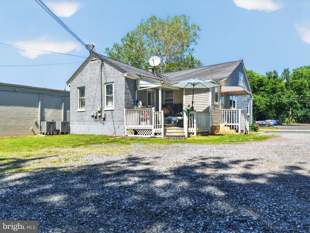 216 W FULTON ST, Ephrata, PA 17522