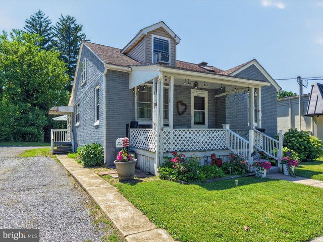 216 W FULTON ST, Ephrata, PA 17522