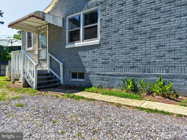 216 W FULTON ST, Ephrata, PA 17522