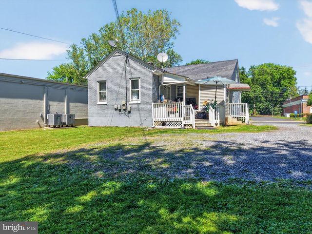 216 W FULTON ST, Ephrata, PA 17522