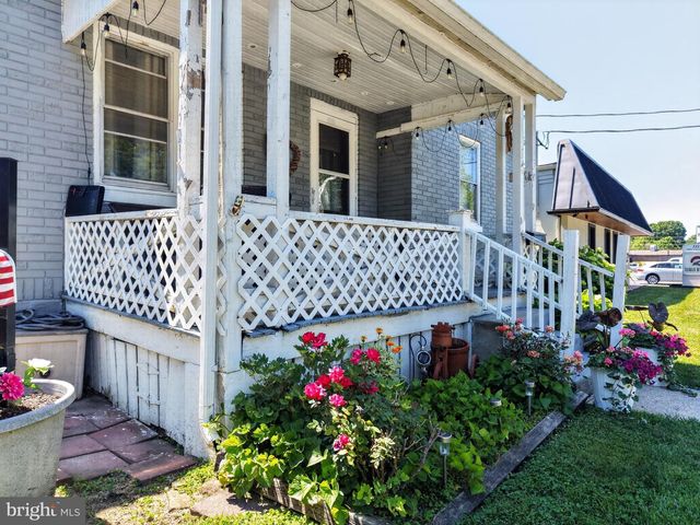 216 W FULTON ST, Ephrata, PA 17522