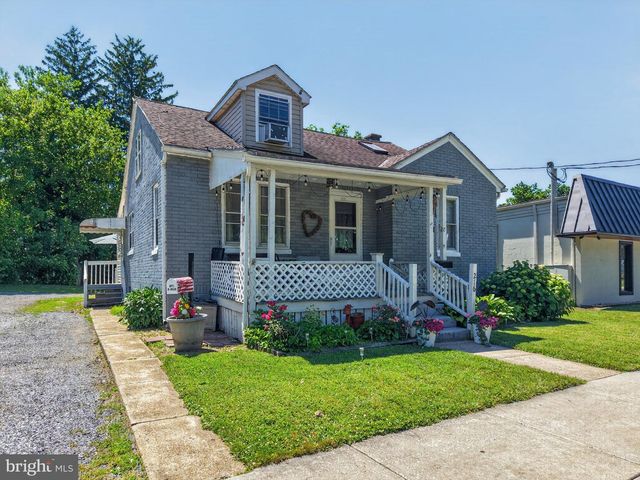 216 W FULTON ST, Ephrata, PA 17522