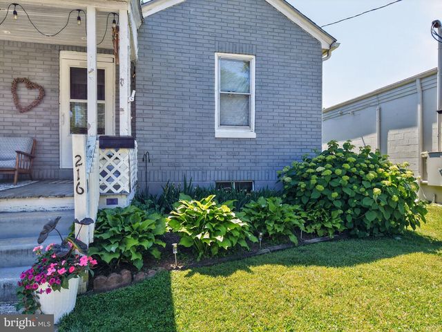 216 W FULTON ST, Ephrata, PA 17522