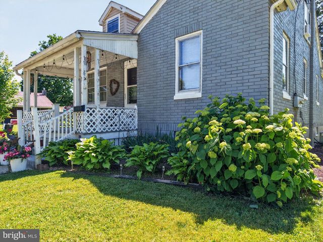216 W FULTON ST, Ephrata, PA 17522