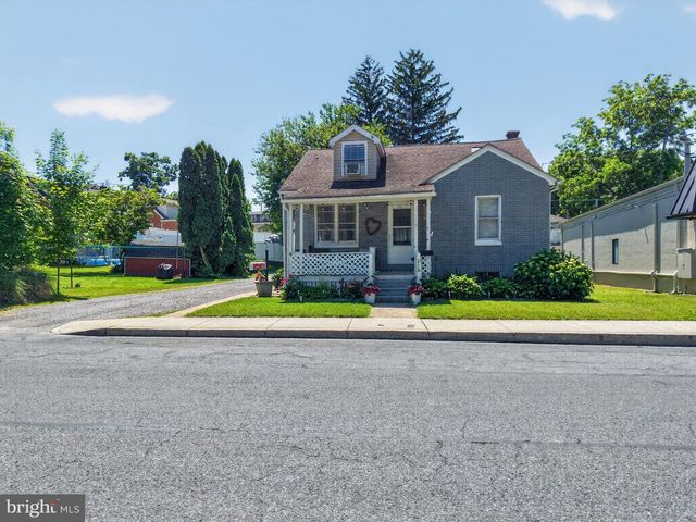 216 W FULTON ST, Ephrata, PA 17522