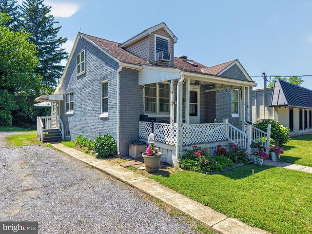 216 W FULTON ST, Ephrata, PA 17522