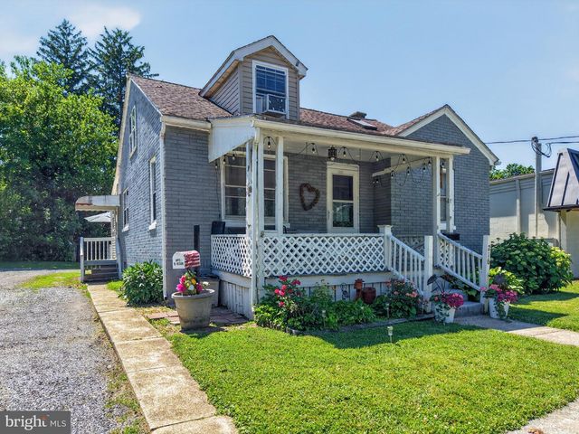 216 W FULTON ST, Ephrata, PA 17522