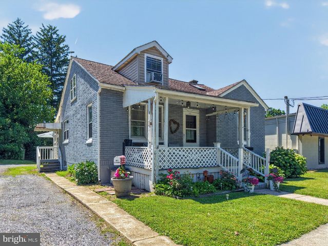 216 W FULTON ST, Ephrata, PA 17522