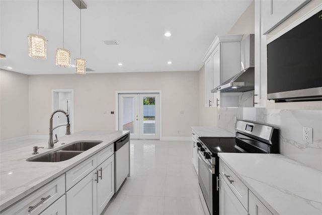 1603 WRIGHT DRIVE, Lakeland, FL 33805