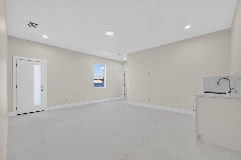 Image 43 of property listing at 1603 WRIGHT DRIVE, Lakeland, FL 33805