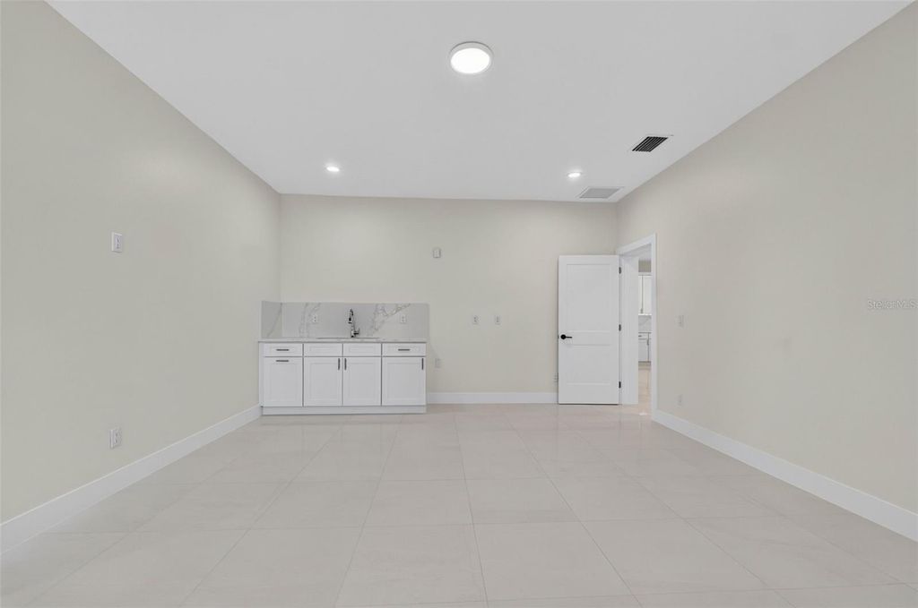 Image 45 of property listing at 1603 WRIGHT DRIVE, Lakeland, FL 33805
