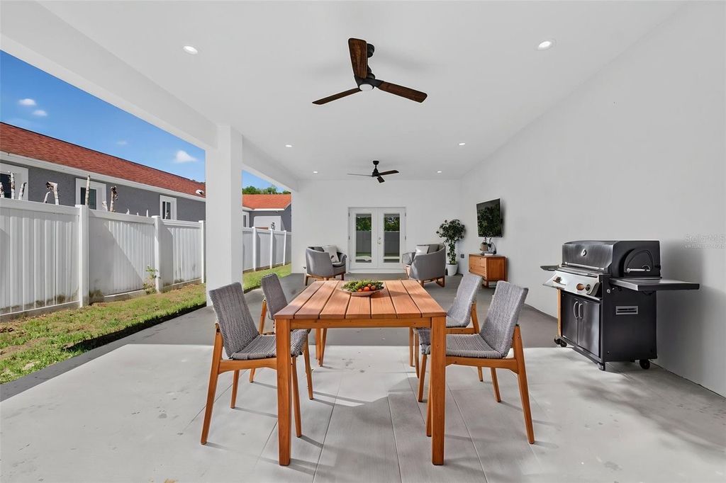 Image 58 of property listing at 1603 WRIGHT DRIVE, Lakeland, FL 33805