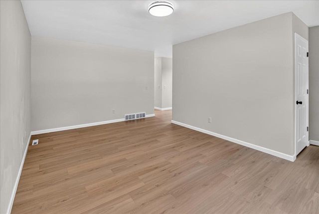 525 Berry Street, Stoughton, WI 53589