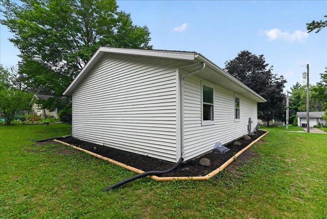 525 Berry Street, Stoughton, WI 53589