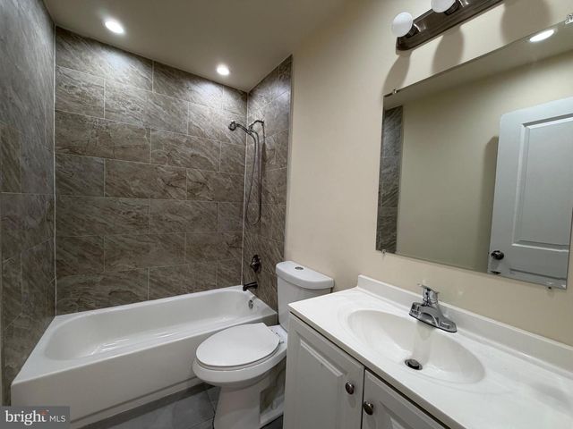 601 N CLINTON ST, Baltimore, MD 21205