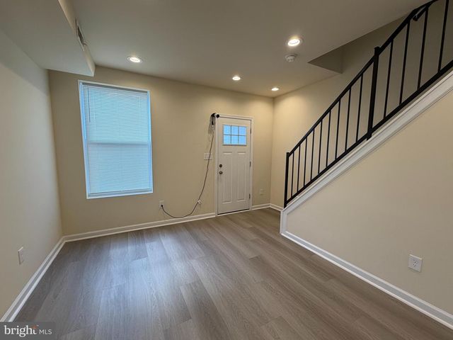 601 N CLINTON ST, Baltimore, MD 21205