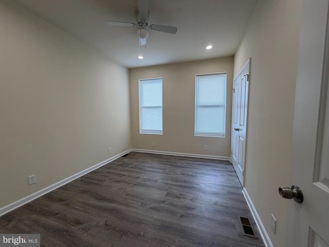 601 N CLINTON ST, Baltimore, MD 21205
