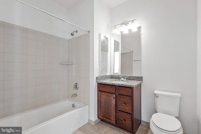 14580 LAKESTONE DR, Chantilly, VA 20151