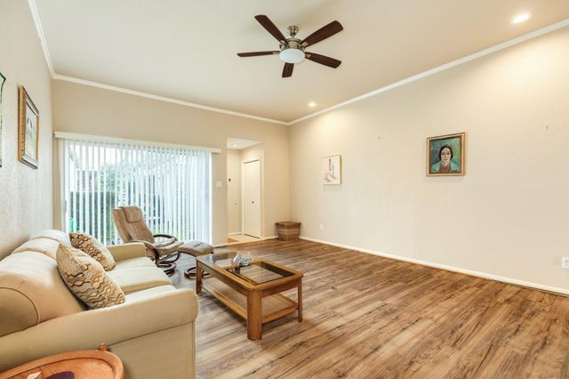 1808 Veranda Drive, West Columbia, TX 77486