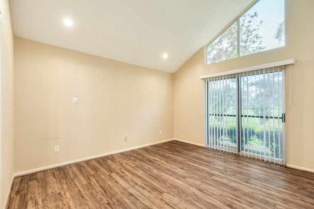 1808 Veranda Drive, West Columbia, TX 77486