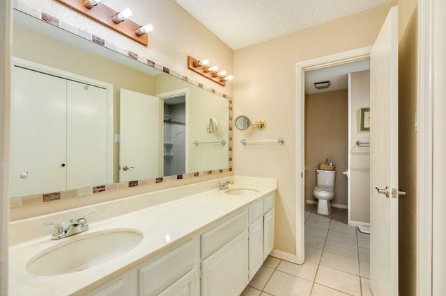 1808 Veranda Drive, West Columbia, TX 77486