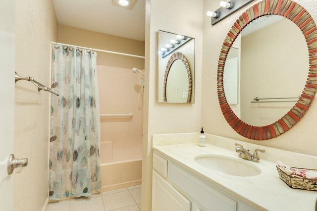 1808 Veranda Drive, West Columbia, TX 77486
