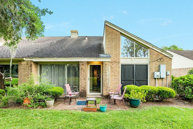 1808 Veranda Drive, West Columbia, TX 77486