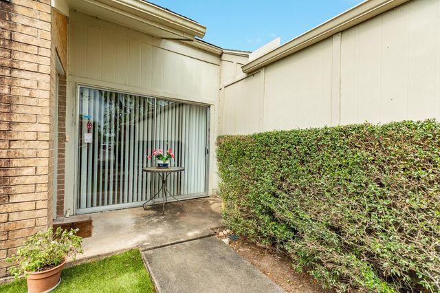 1808 Veranda Drive, West Columbia, TX 77486