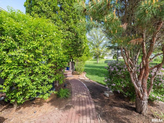4928 N DEERMEADOW Drive, Peoria, IL 61615