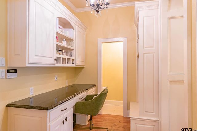 902 E South Street, Lindale, TX 75771