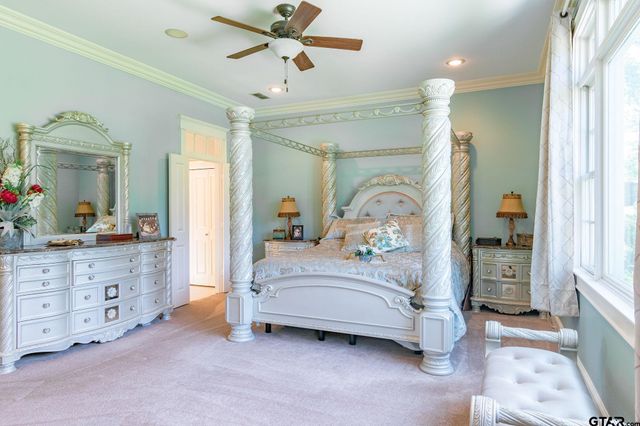 902 E South Street, Lindale, TX 75771