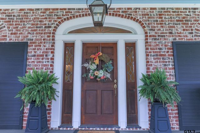 902 E South Street, Lindale, TX 75771