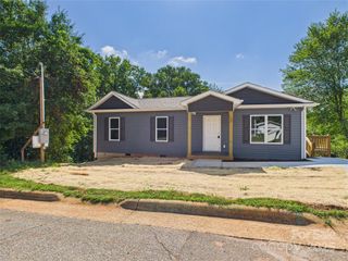 39 Pearl Street, Granite Falls, NC 28630