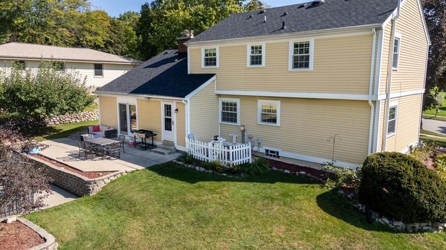 504 Rawlins DRIVE, Waukesha, WI 53188