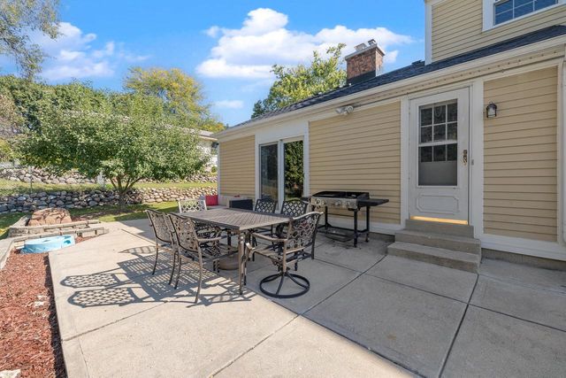 504 Rawlins DRIVE, Waukesha, WI 53188