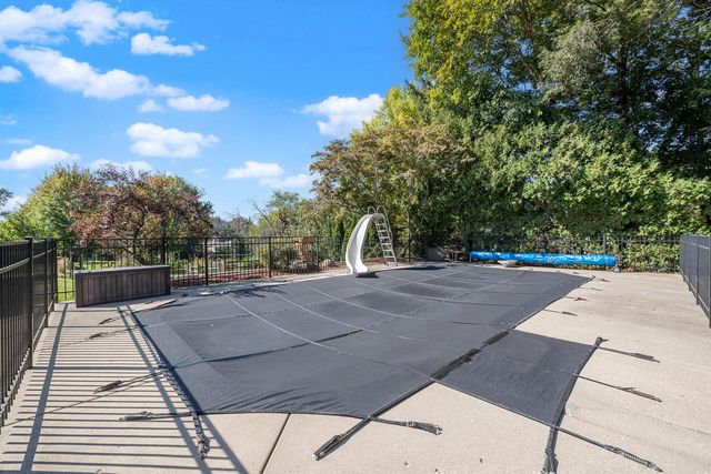 504 Rawlins DRIVE, Waukesha, WI 53188