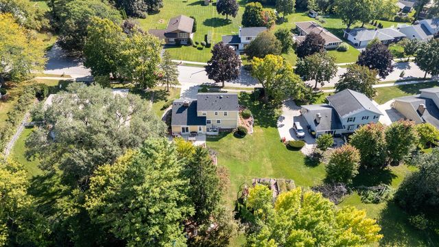 504 Rawlins DRIVE, Waukesha, WI 53188