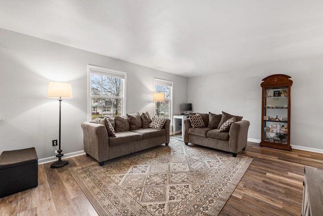 504 Rawlins DRIVE, Waukesha, WI 53188