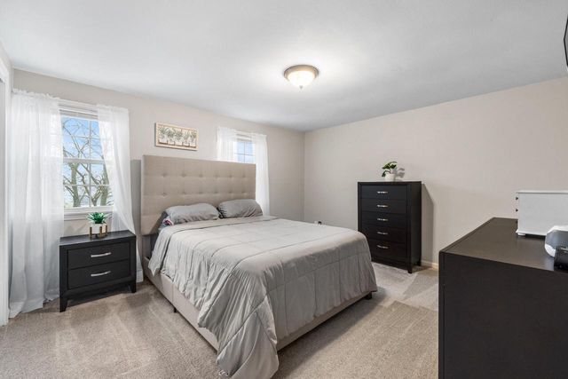 504 Rawlins DRIVE, Waukesha, WI 53188